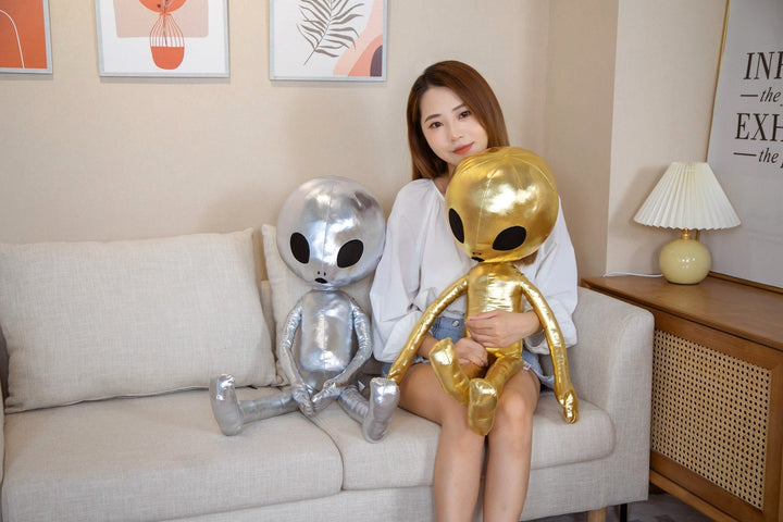 Alien backpack plush toy 3