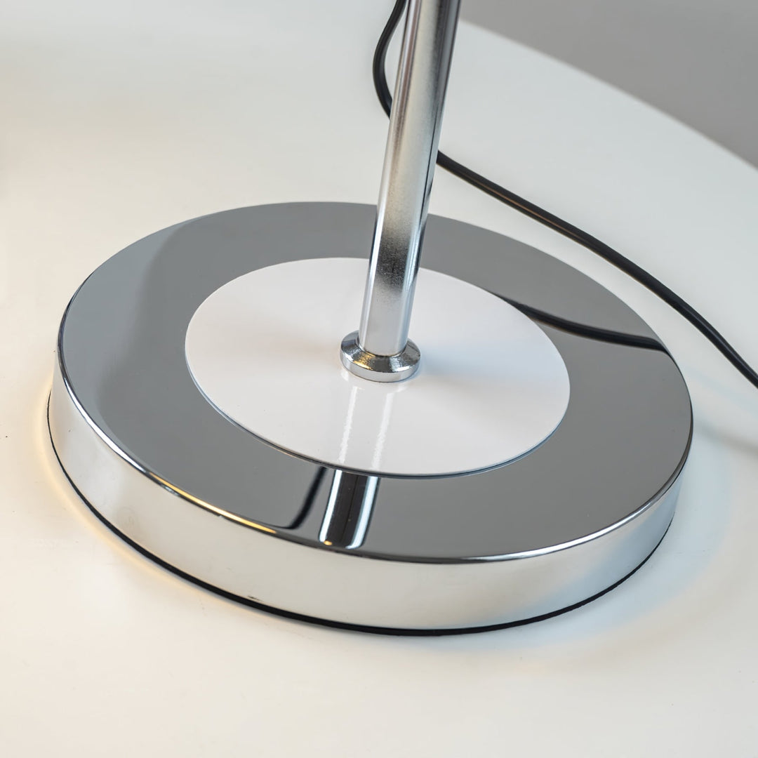 BeamAura - Sleek Table Lamp 4