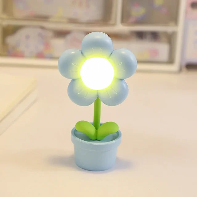 BloomAura – Elegant Petite Flower Table Lamp for Soft Lighting 7
