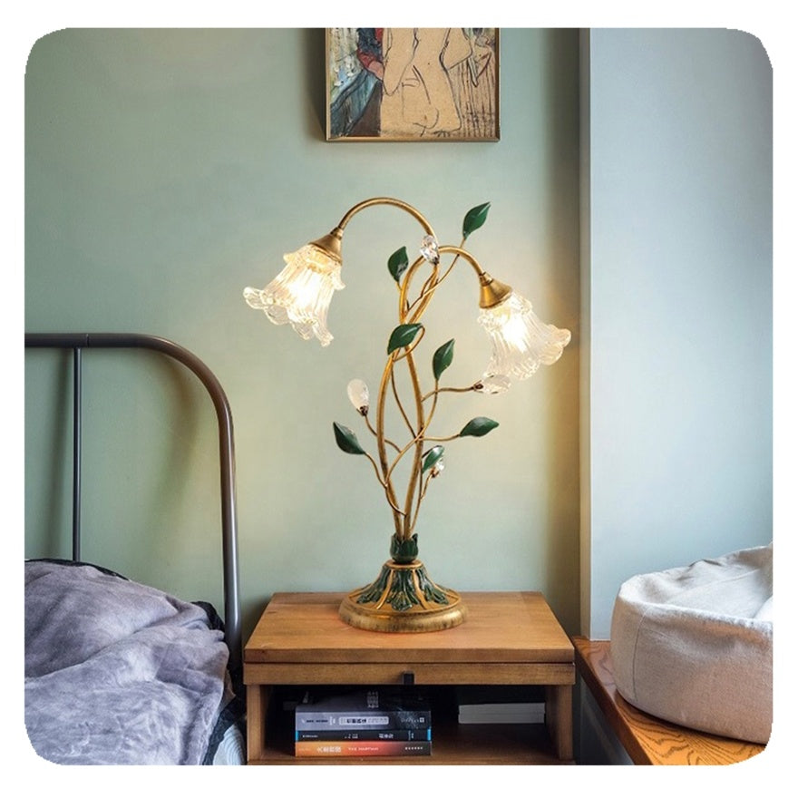 BloomGlow – Elegant Flower-Inspired Table Lamp 3