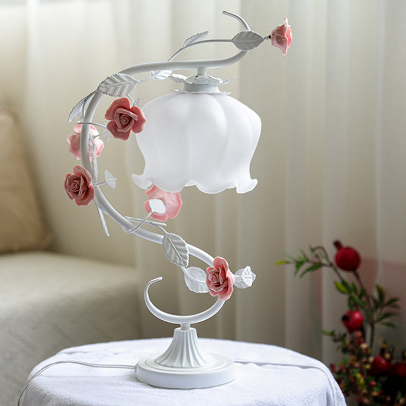 BloomLuxe - Luxe Rose Lamp 3