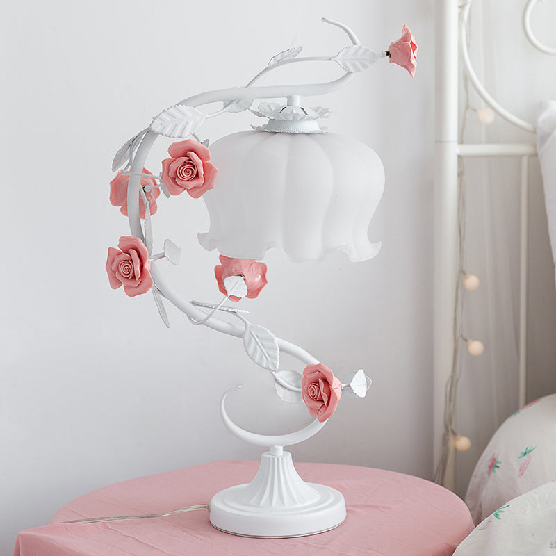 BloomLuxe - Luxe Rose Lamp 4