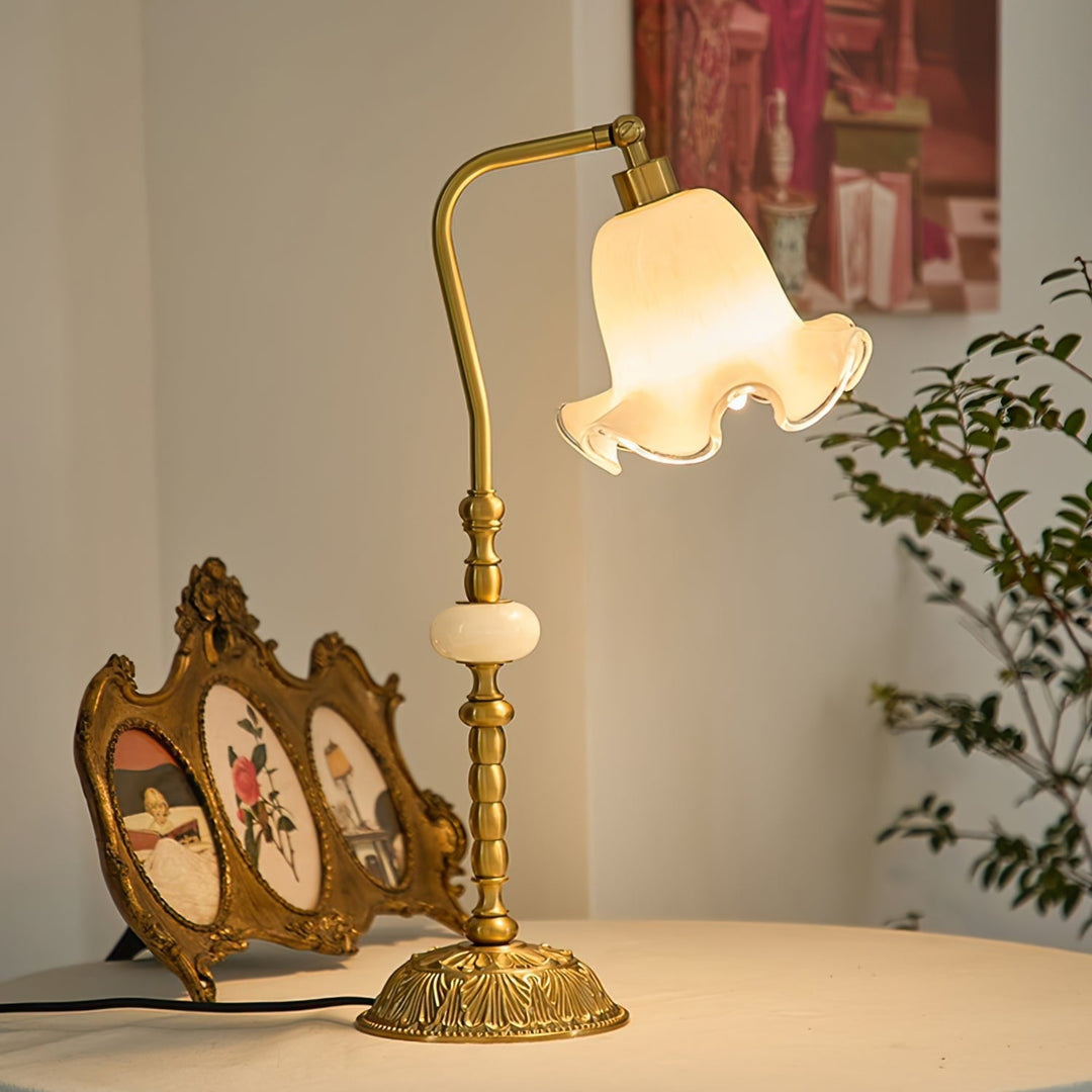 BrassAura – Vintage Floral Table Lamp 4
