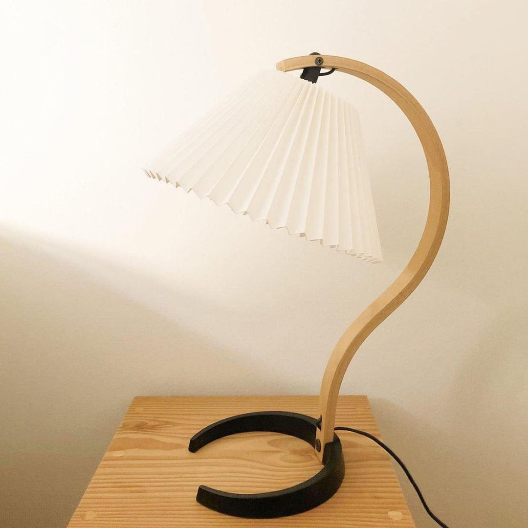 CapriGlow – Refined Scandinavian Table Lamp 3