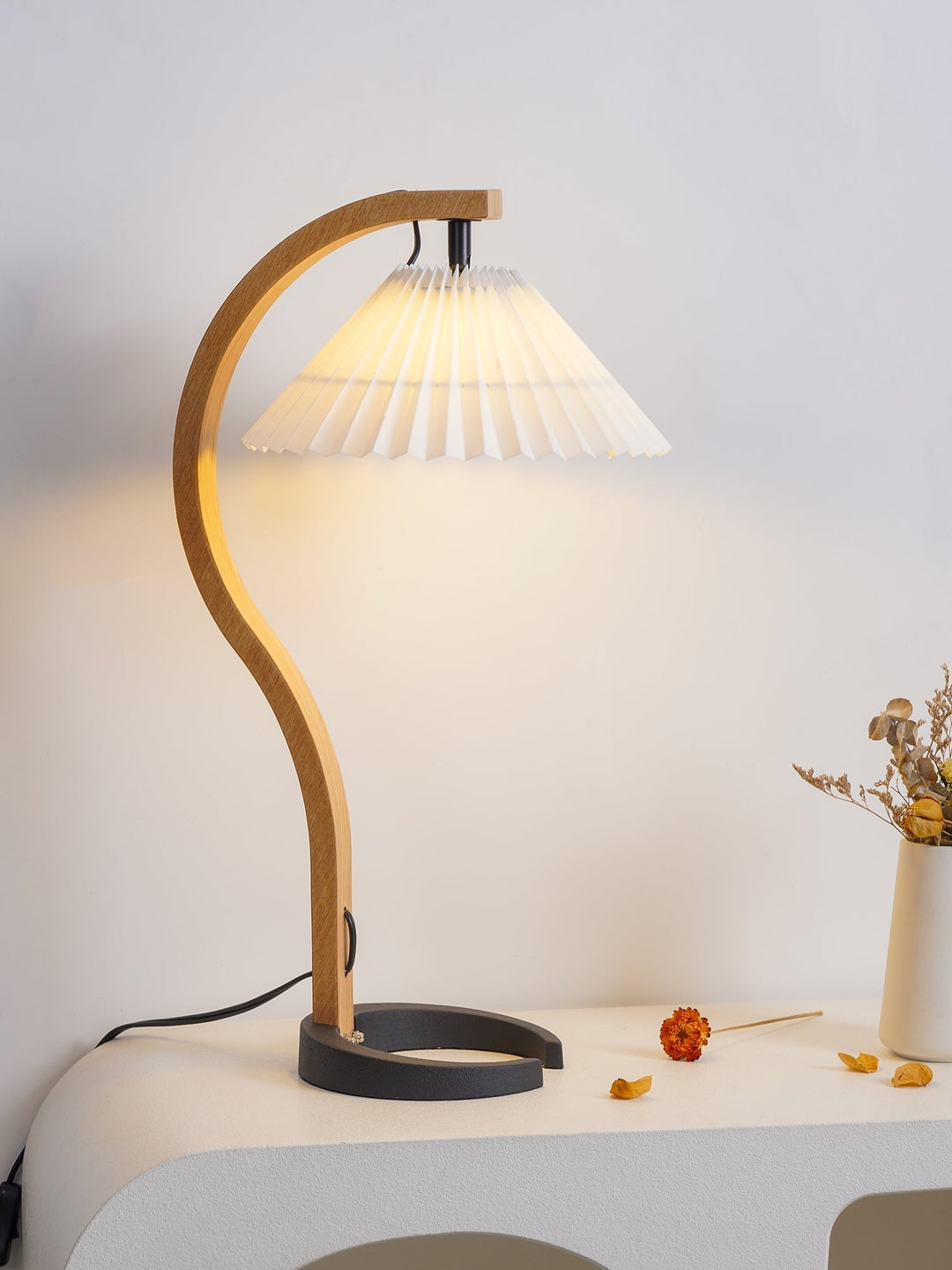 CapriGlow – Refined Scandinavian Table Lamp 7