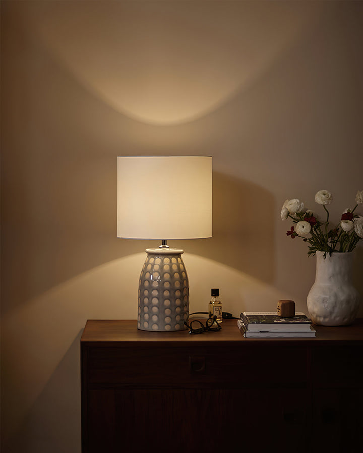 CeramLuxe – Classic Table Lamp with Artistic Touch 6