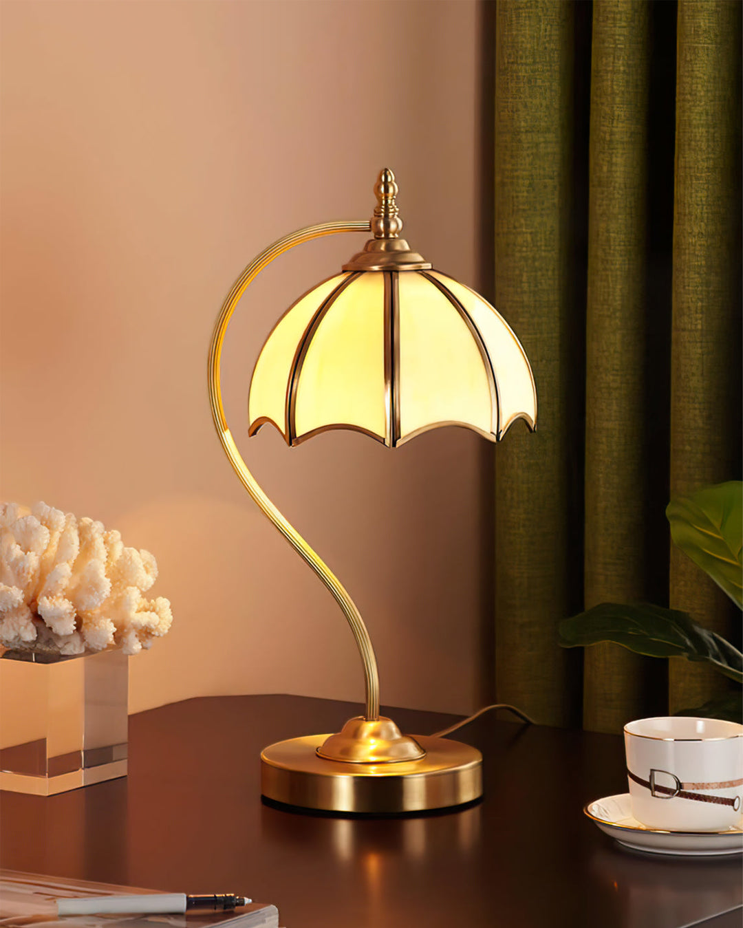 ChicBreeze – Brass and Glass Table Lamp with Umbrella Design 8