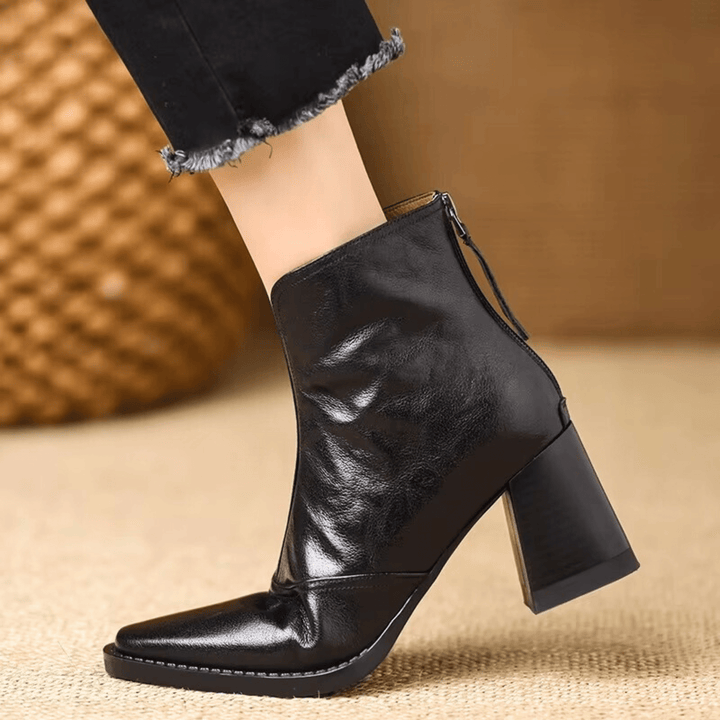 Claudia Collection | Black Ankle Boots with Sculpted Mid-Heel – Elegant Comfort for Everyday Wear 5