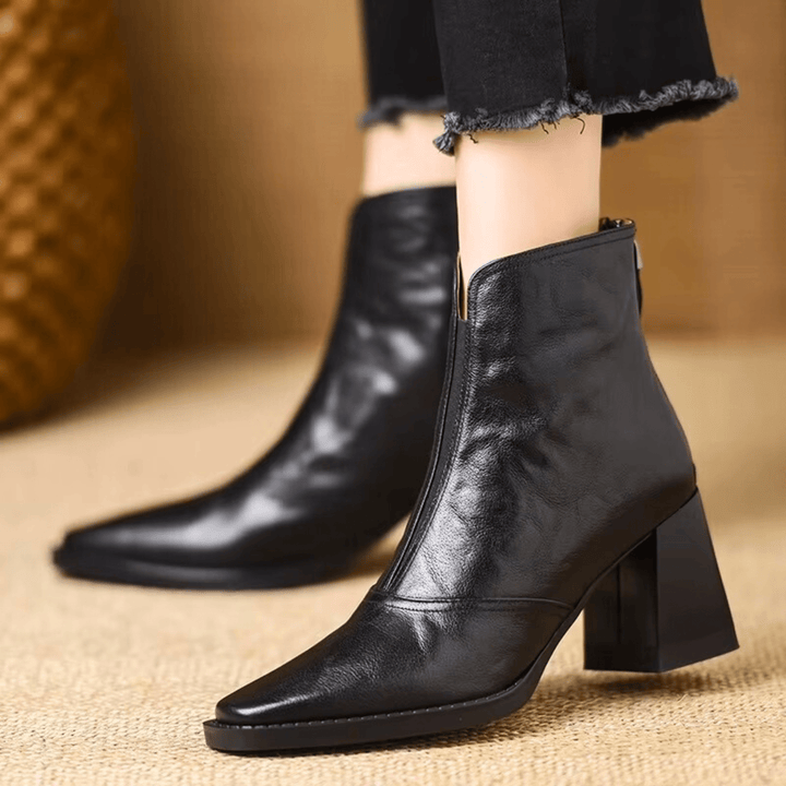 Claudia Collection | Black Ankle Boots with Sculpted Mid-Heel – Elegant Comfort for Everyday Wear 6