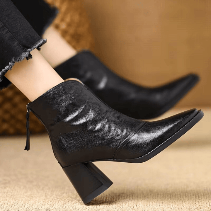 Claudia Collection | Black Ankle Boots with Sculpted Mid-Heel – Elegant Comfort for Everyday Wear 7