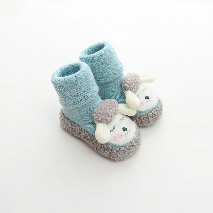 Cuddly Paws - Cute plush non-slip shoes 3