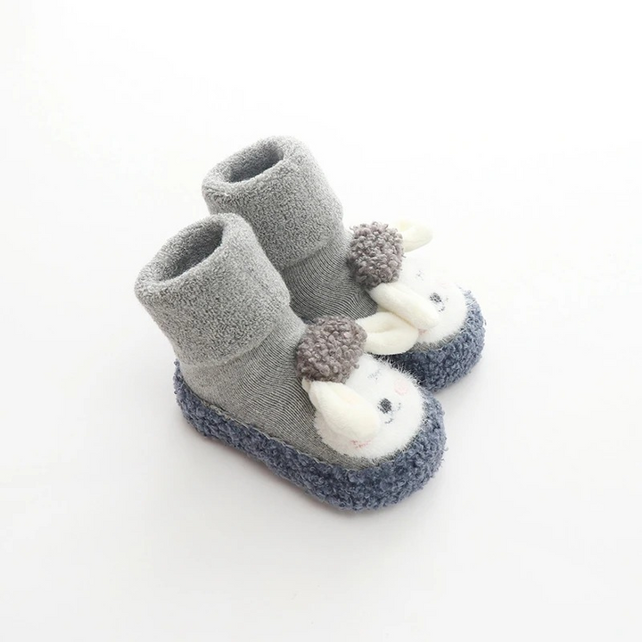 Cuddly Paws - Cute plush non-slip shoes 4