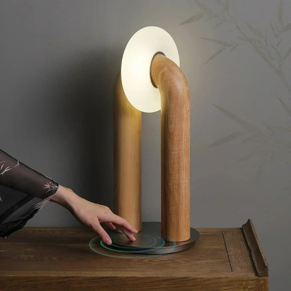 CurveGlow – Innovative Desk Light 1