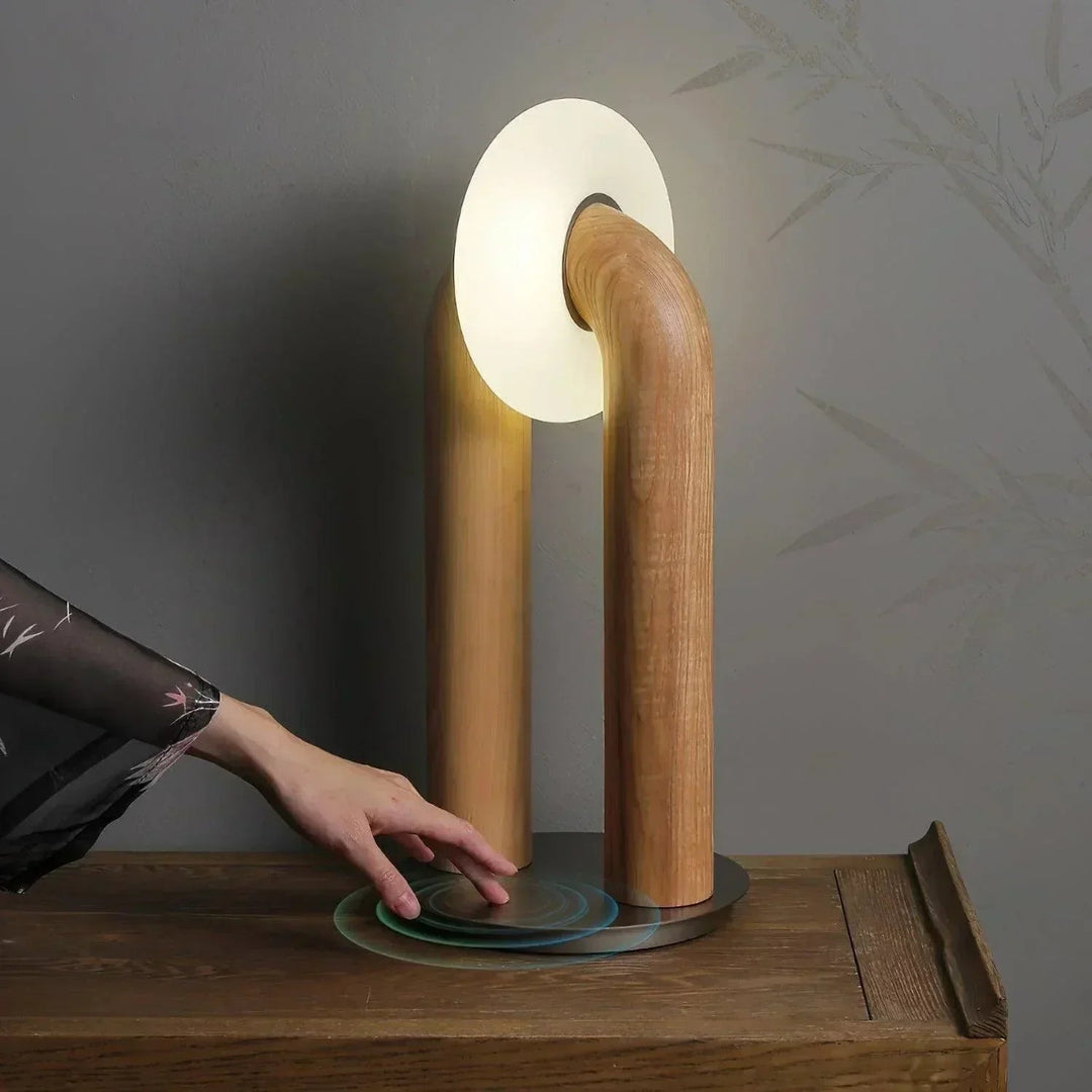 CurveGlow – Innovative Desk Light 1