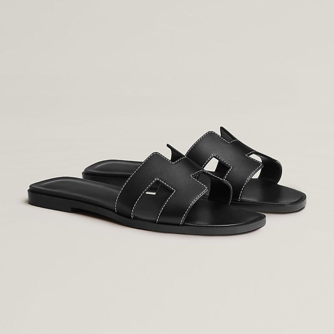 Cut-Out Strap Sandals in Flat Style 1