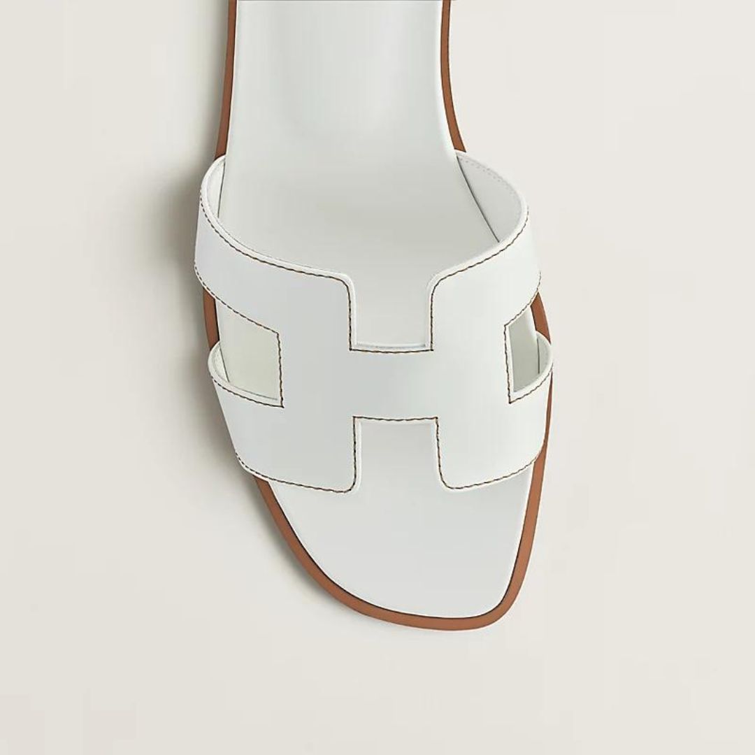 Cut-Out Strap Sandals in Flat Style 3