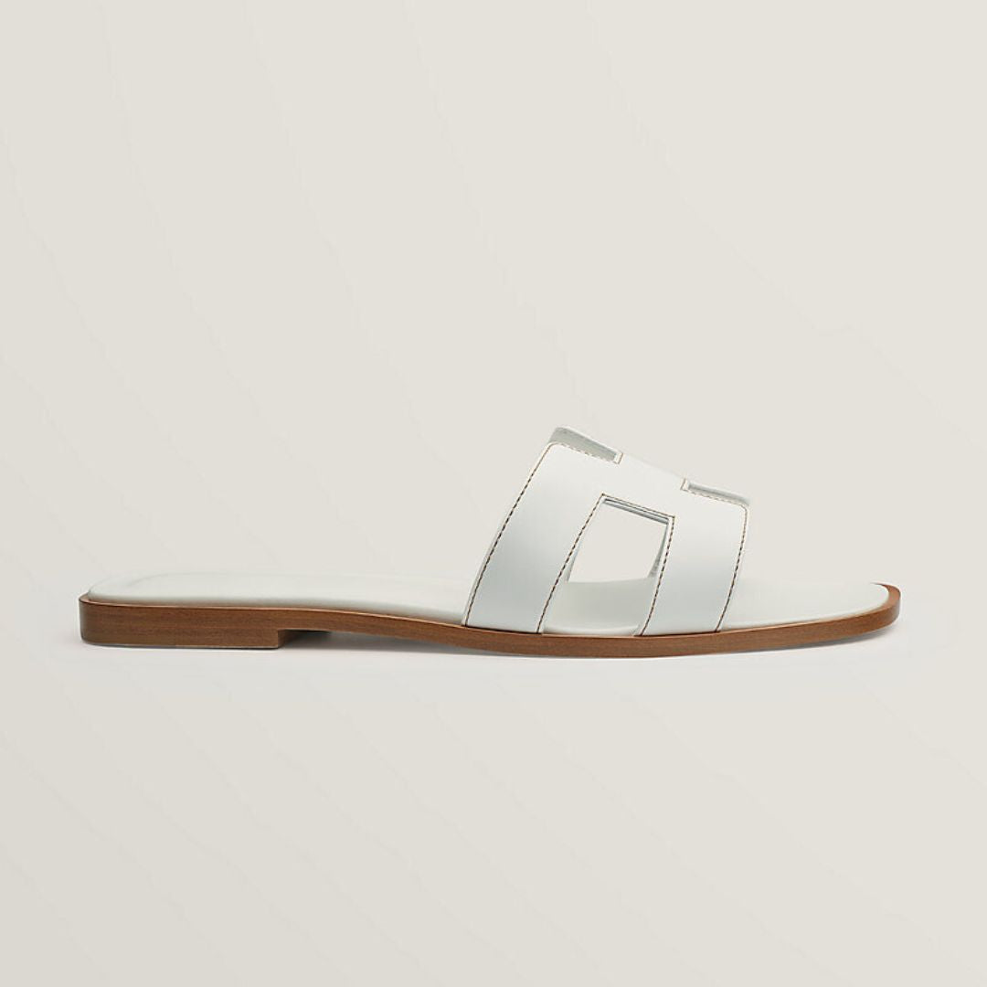 Cut-Out Strap Sandals in Flat Style 4