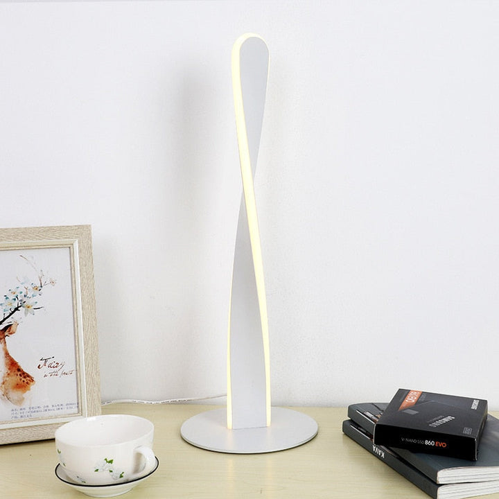 DimLume – Aluminum Desk Lamp with Flexible Dimming Function 3