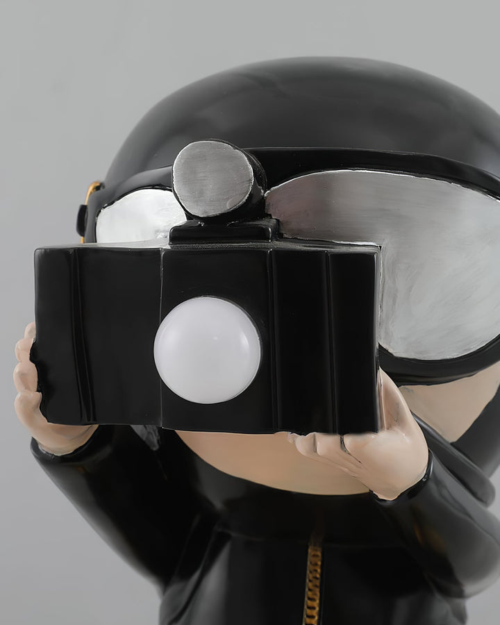 DiverRadiance - Elegant Lamp with Soft Lighting and Contemporary Design 5