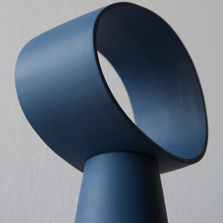 EclipseGlow - Table Lamp with Sleek Design and Atmospheric Lighting 7