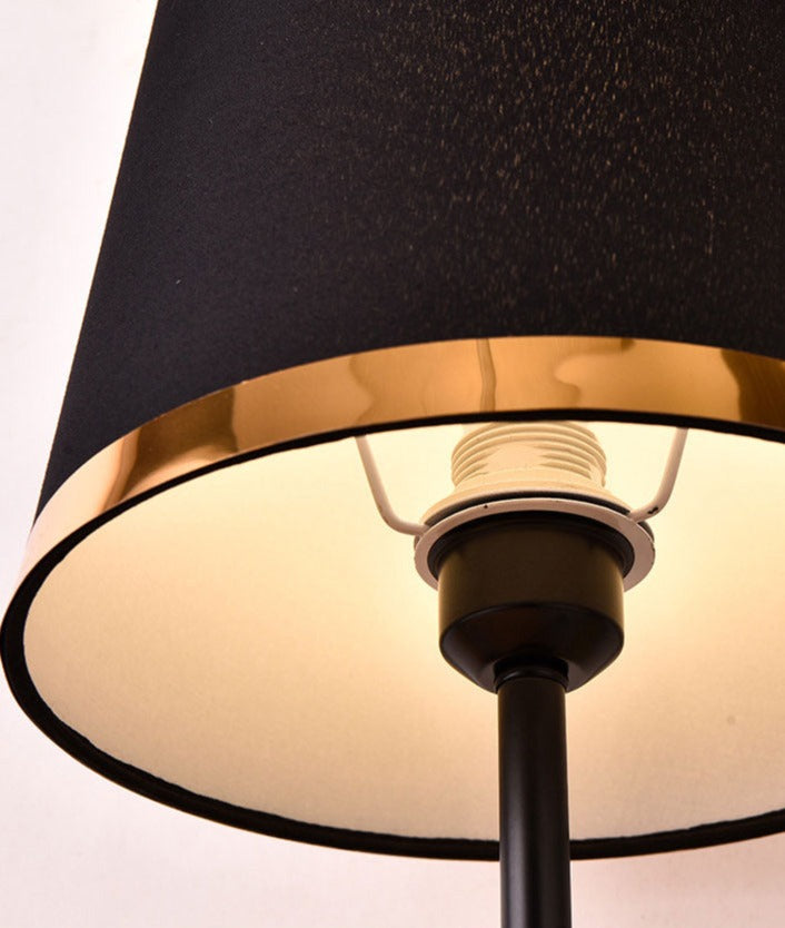 EclipseGlow – Sleek Bedside Lamp in Gold and Matte Black 5