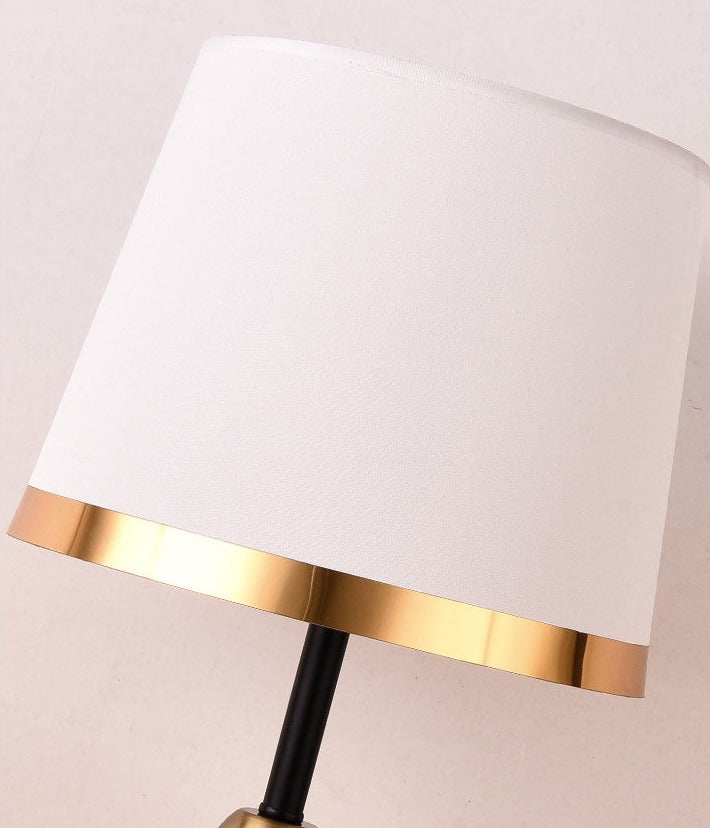 EclipseGlow – Sleek Bedside Lamp in Gold and Matte Black 6
