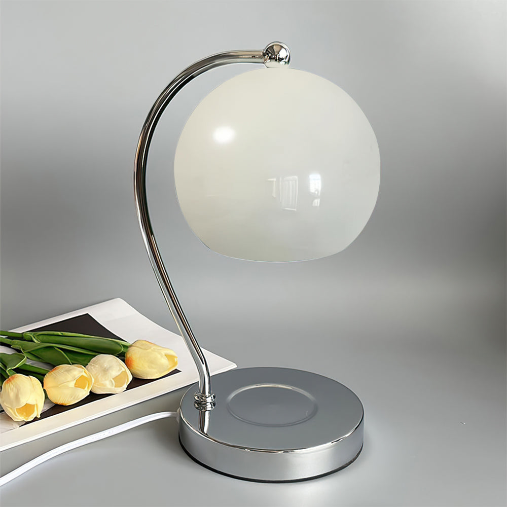 FlameGlow - Table Lamp with Candle-Like Light and Sleek Finish 9