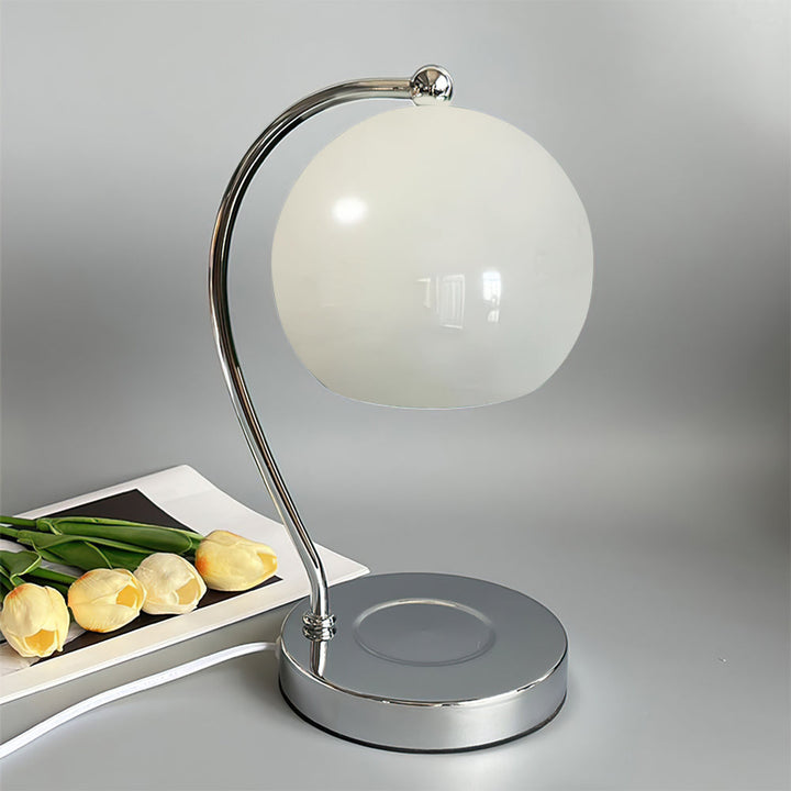 FlameGlow - Table Lamp with Candle-Like Light and Sleek Finish 9