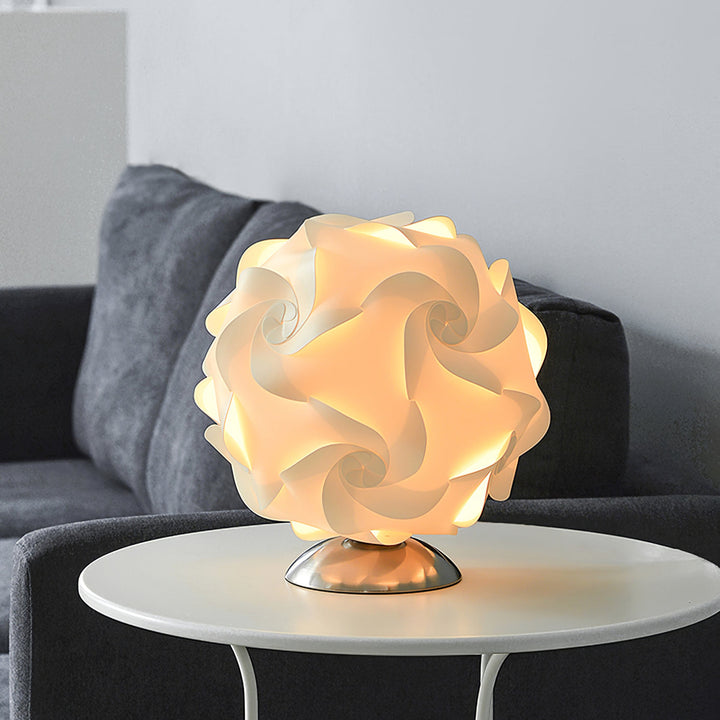 FloraBeam - Table Lamp with Blooming Influence and Sophisticated Illumination 5