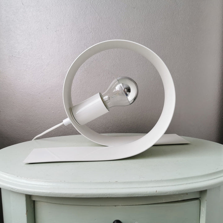 FormAura - Table Lamp 4