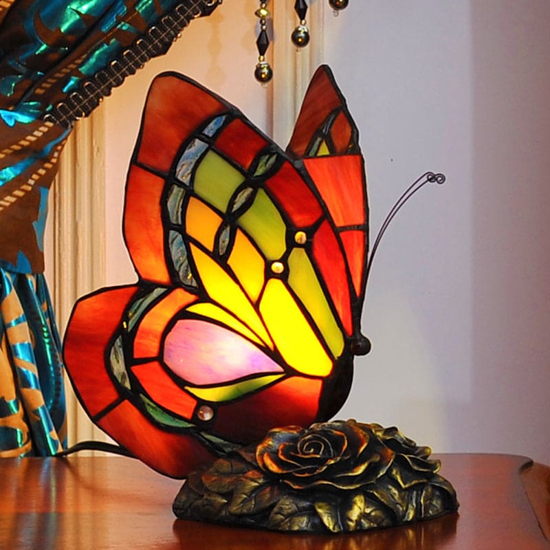 GardenLuxe – Victorian Floral Resin Table Lamp with Butterfly 5