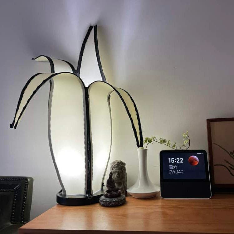 GlowBanana - Table Lamp with Joyful Banana Shape and Soft Radiance 4