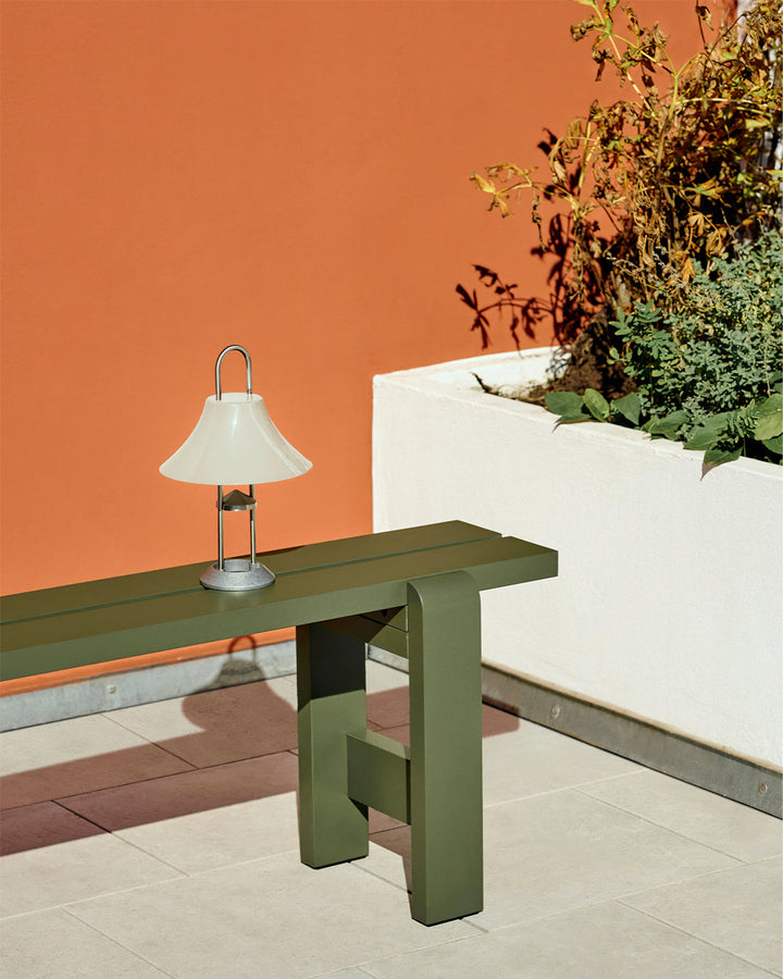 GlowCarry – Multifunctional LED Lamp with Hanging Feature 8