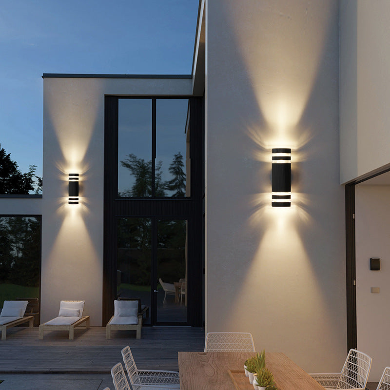 Illure | Minimalist 2-Way Outdoor Wall Lamp for Elegant Exteriors 1