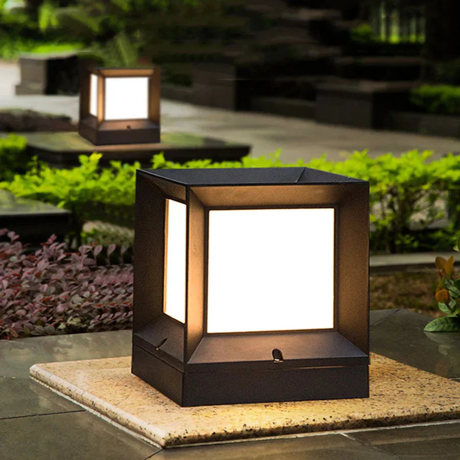 Illuvia | Elegant Modern Outdoor Light Fixture for Gates and Driveways 3