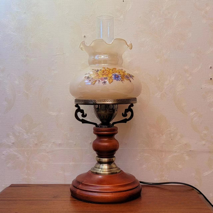 LumaSophie – Classic Red-Brown Urn Table Lamp 3