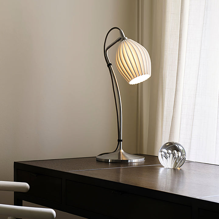 LumeCurve – Elegant Ceramic Table Lamp with Ribbed Texture 5