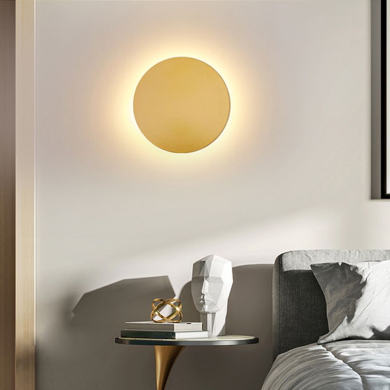 LunaLite – Modern Round Metal Wall Sconce for Bedrooms & Living Spaces 8