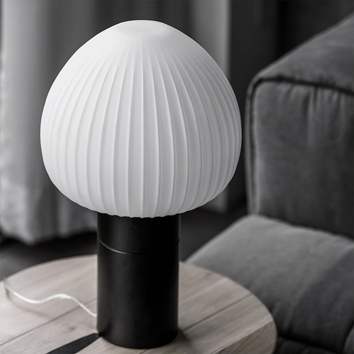 LuxeAura - Table Lamp with Subtle Elegance and Warm, Inviting Light 2