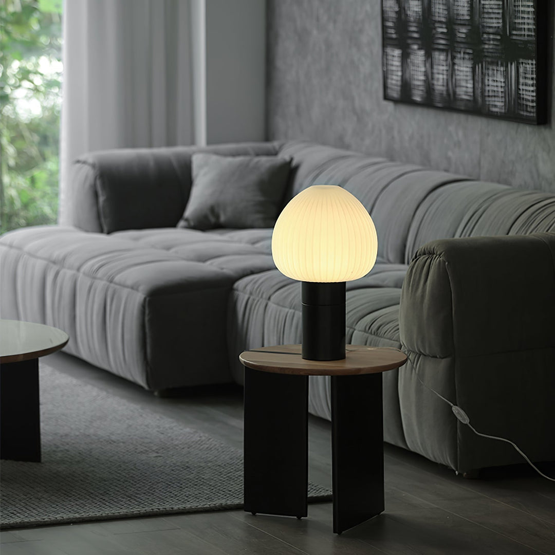 LuxeAura - Table Lamp with Subtle Elegance and Warm, Inviting Light 3