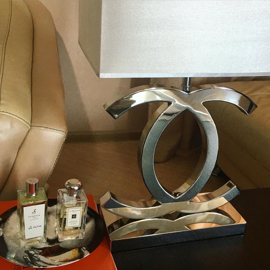 LuxeGlow – Modern Stainless Steel Table Lamp 7