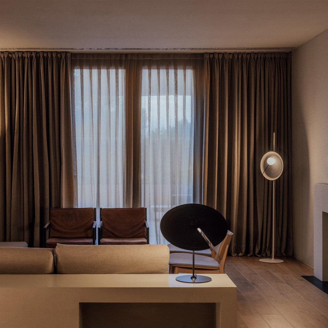 LuxeHarmony - Table Lamp with Subtle Elegance and Warm Light Spread 8