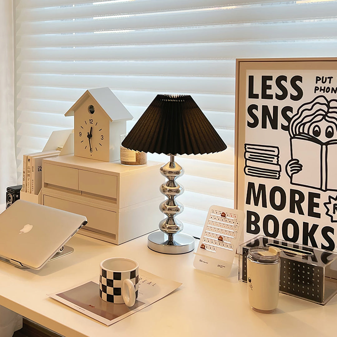 LuxeZuma - Table Lamp with Sleek Base and Cozy Illumination 6