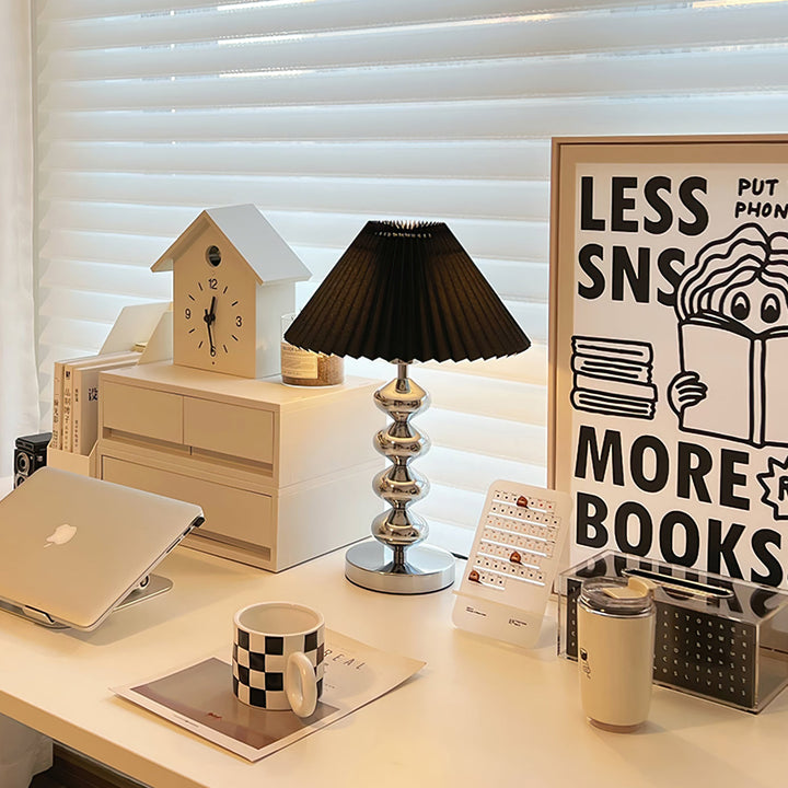 LuxeZuma - Table Lamp with Sleek Base and Cozy Illumination 6