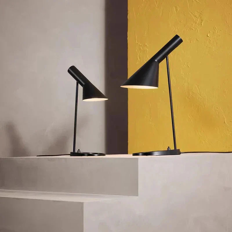 Metaluxe – Premium Modern Table Lamp 1