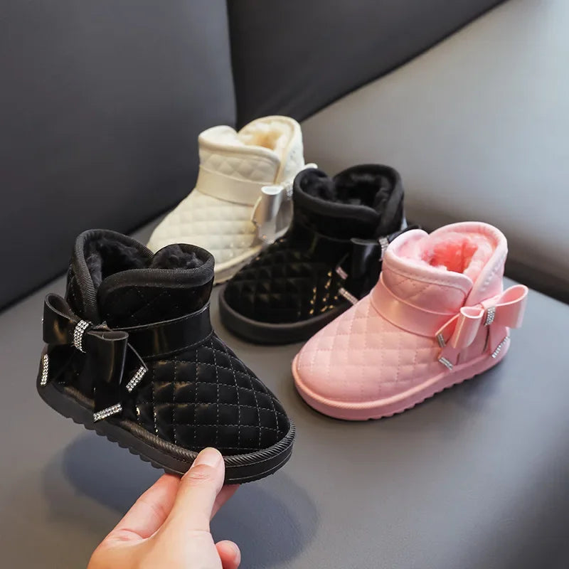 Mini Sneeuwlaarzen voor Meiden met Antislip Onderzijde – Warm, Comfortabel en Stijlvol voor Winterse Avonturen 1