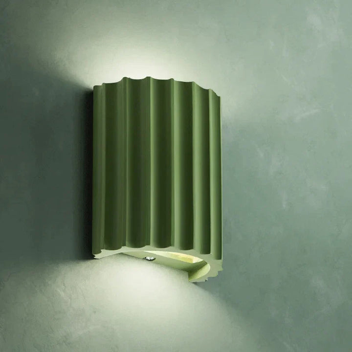 Modern Resin Wall Light – Artistic Illumination for Contemporary Interiors 3