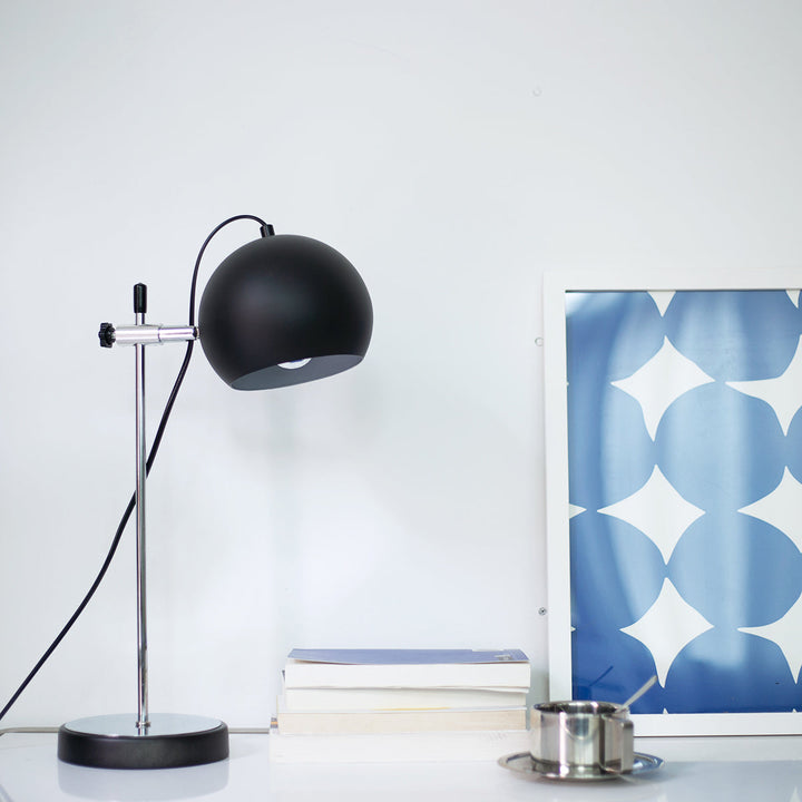 PivotGlow – Modern Adjustable Desk Light 10