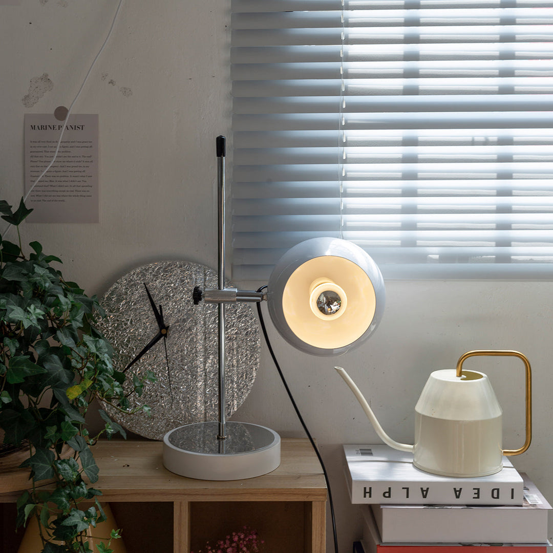 PivotGlow – Modern Adjustable Desk Light 4