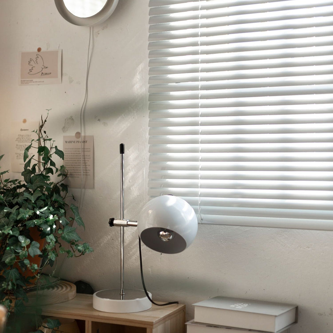 PivotGlow – Modern Adjustable Desk Light 6